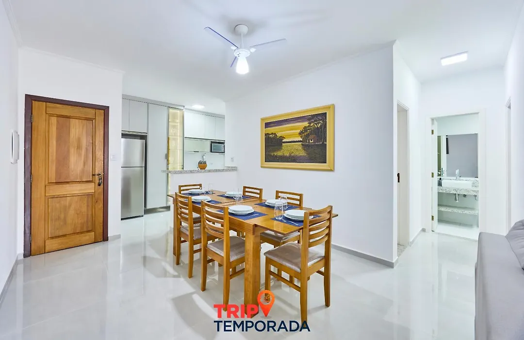 Apartamento espaçoso com ar condicionado e Wi-fi, a 100 metros da praia - Edifício Estoril-1